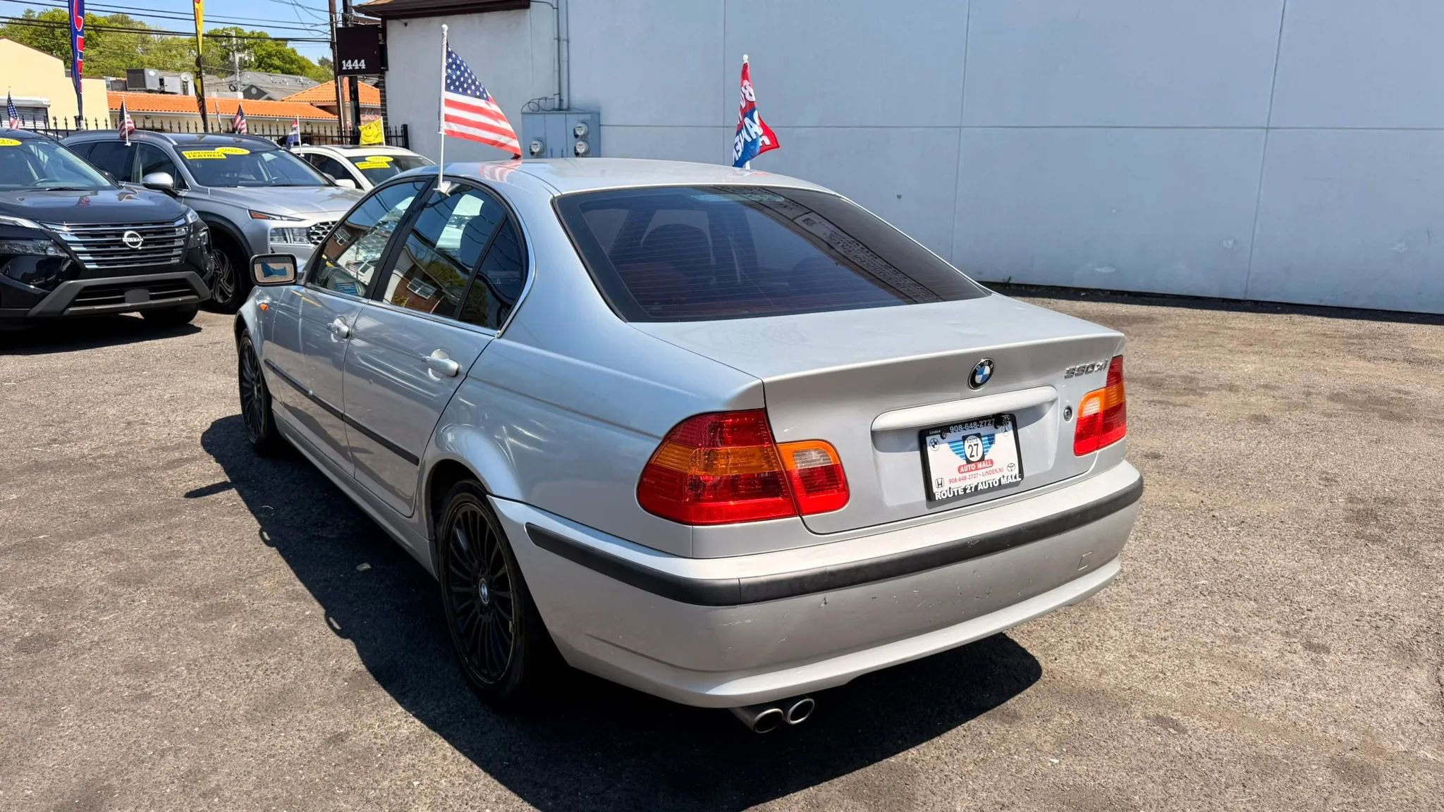 Used 2003 BMW 330xi Sedan AWD/4WD image 5