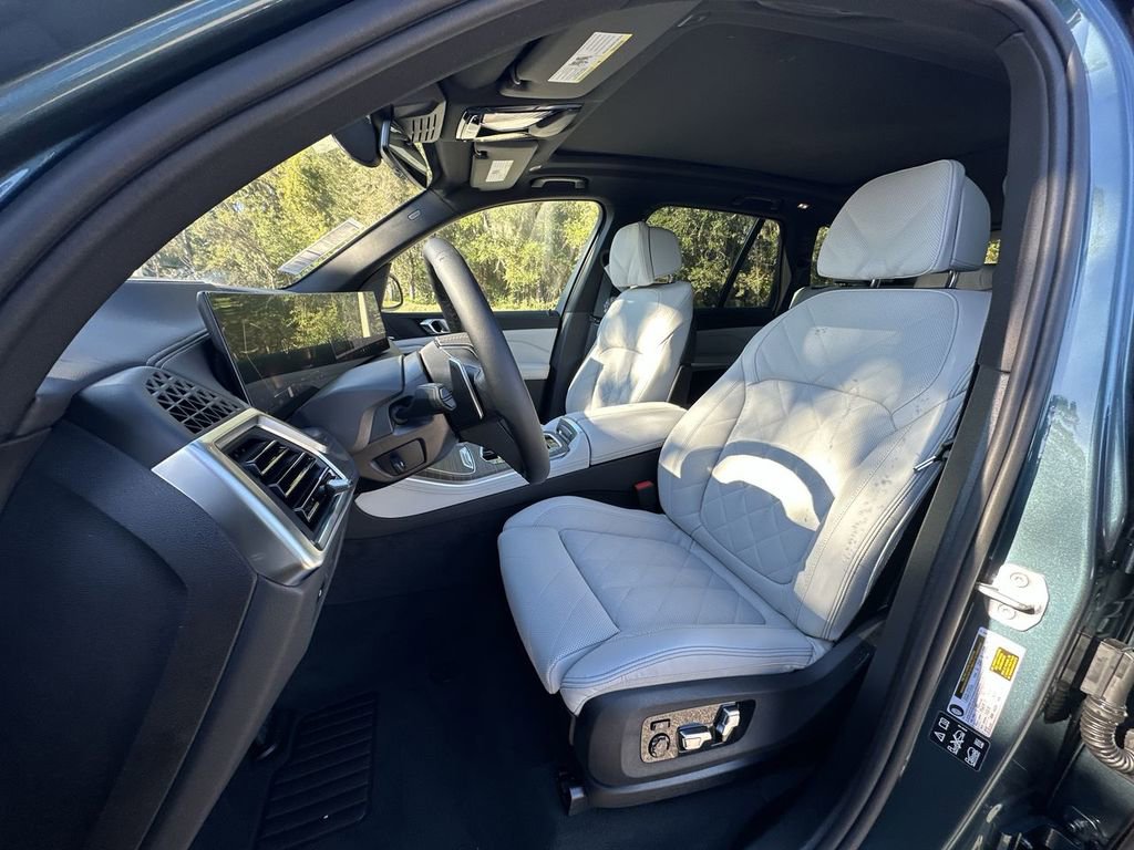 New 2026 BMW X5 xDrive40i w/ Climate Comfort Package image 13
