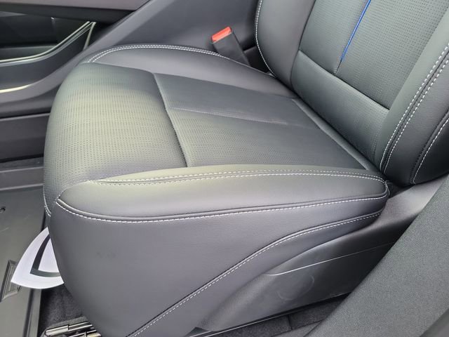 New 2026 Cadillac Lyriq Sport w/ LPO, Floor Liner Package image 20