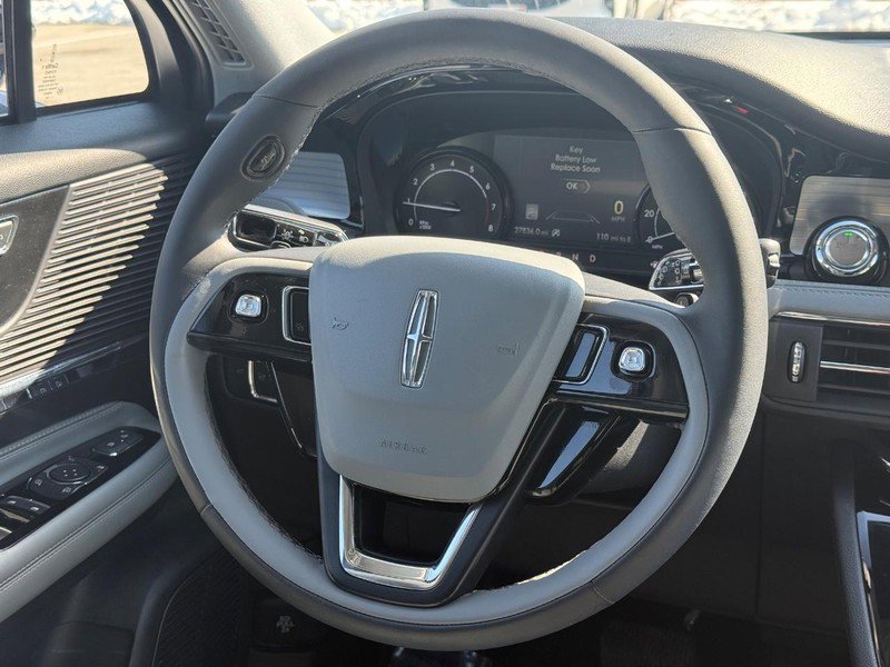 Certified 2022 Lincoln Corsair FWD w/ Equipment Group 101A image 11