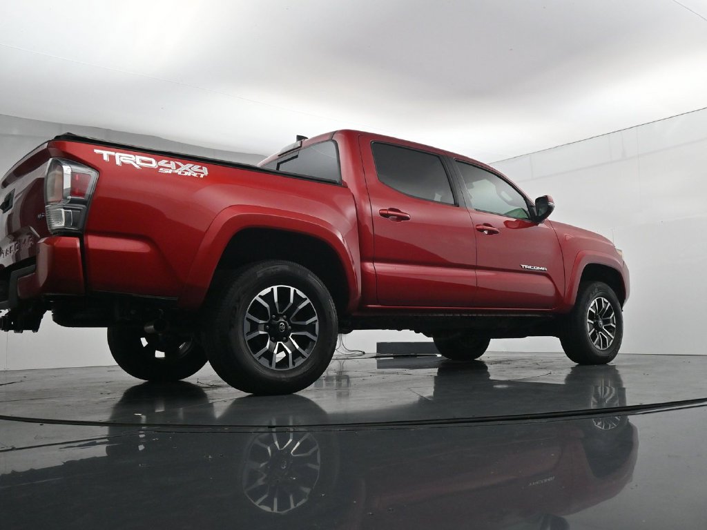 Used 2022 Toyota Tacoma TRD Sport w/ TRD Premium Sport Package AWD/4WD image 37