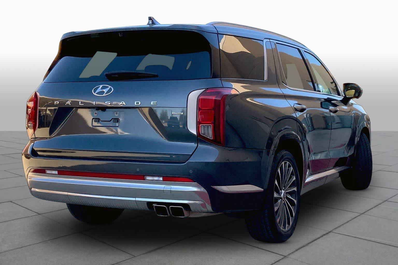 Certified 2024 Hyundai Palisade Calligraphy AWD/4WD image 13