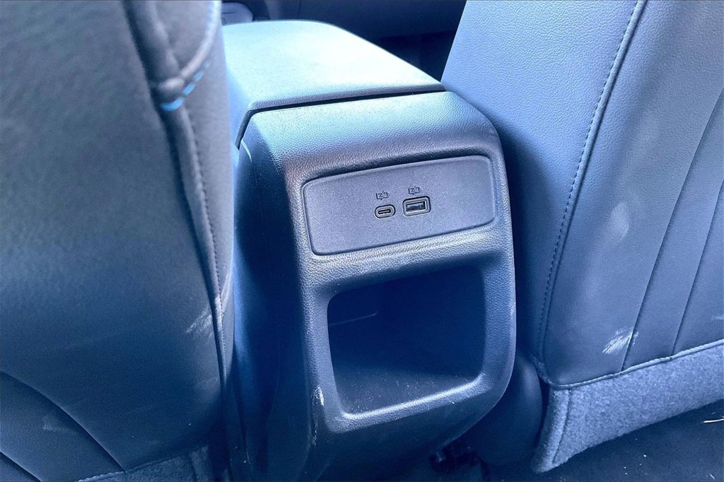 Used 2025 Chevrolet Trax LT image 31