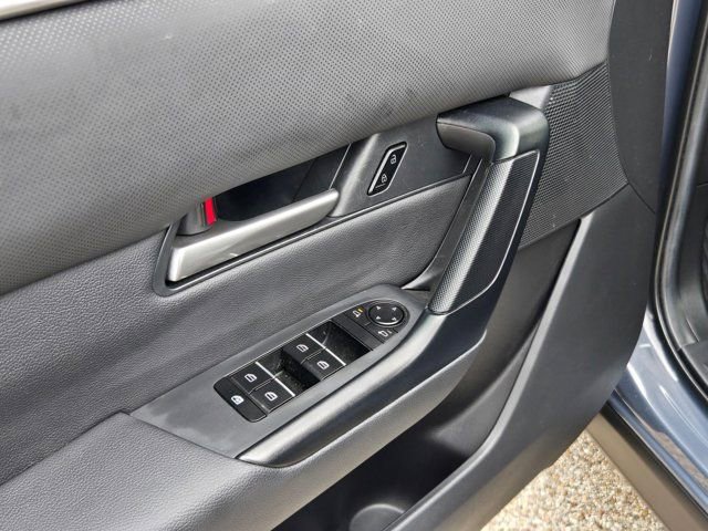 Used 2025 MAZDA CX-50 AWD 2.5 S w/ Premium Package image 14