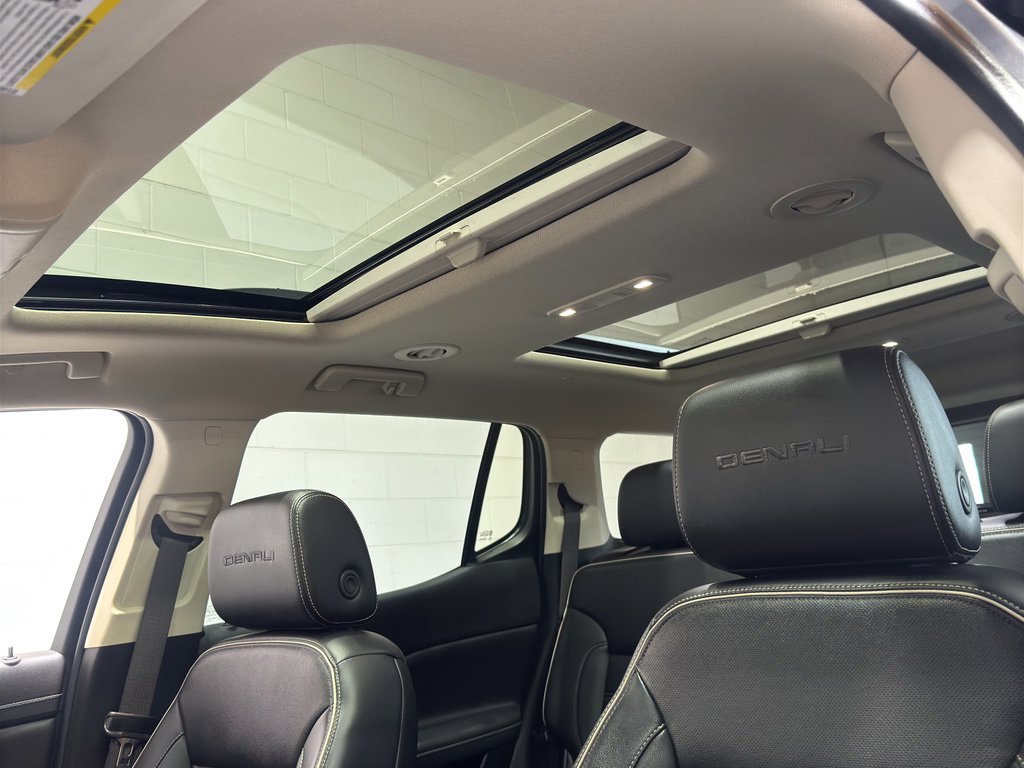 Used 2022 GMC Acadia Denali w/ GMC Pro Grade Package image 40
