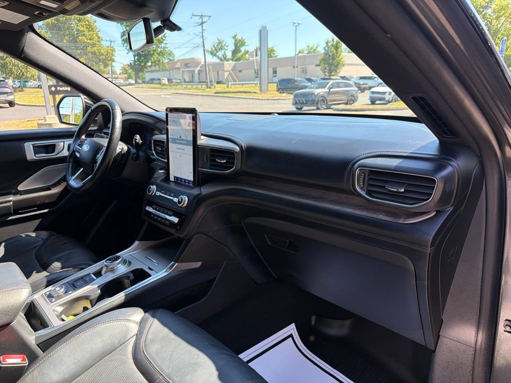 Used 2020 Ford Explorer Platinum w/ Premium Technology Package AWD/4WD image 12