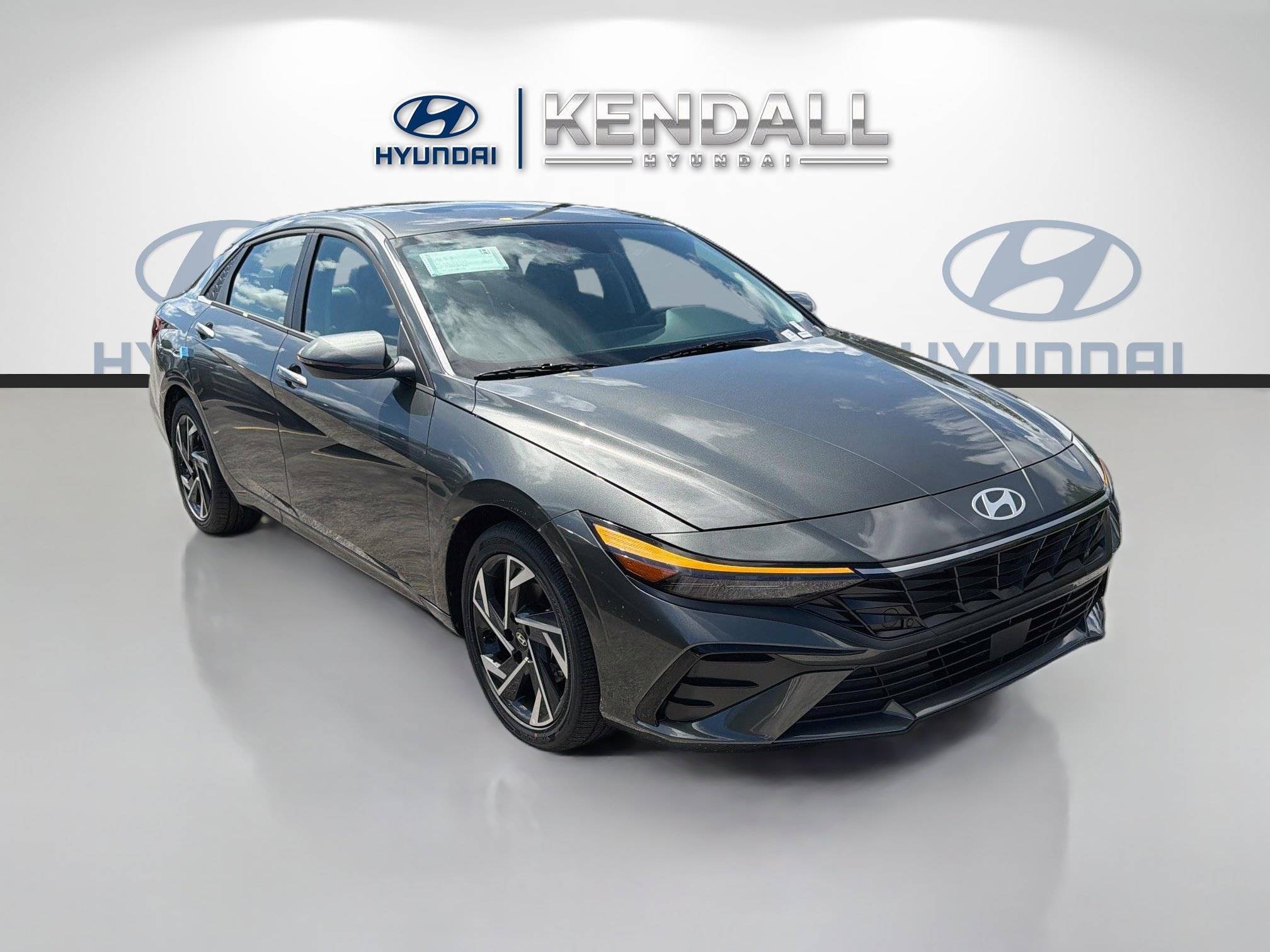 New 2026 Hyundai Elantra Limited FWD image 1