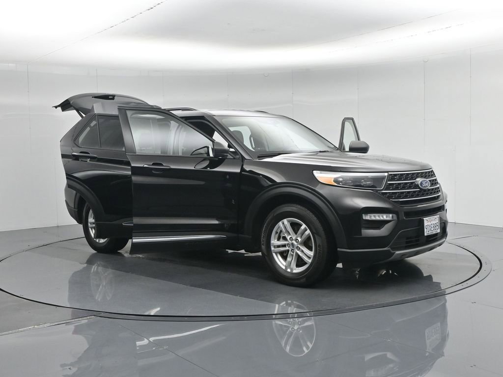 Used 2022 Ford Explorer XLT w/ Equipment Group 202A image 37