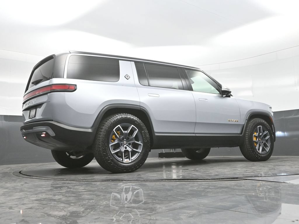 Used 2023 Rivian R1S Adventure AWD/4WD image 31