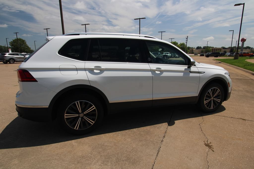 Used 2024 Volkswagen Tiguan Wolfsburg Edition AWD/4WD image 5