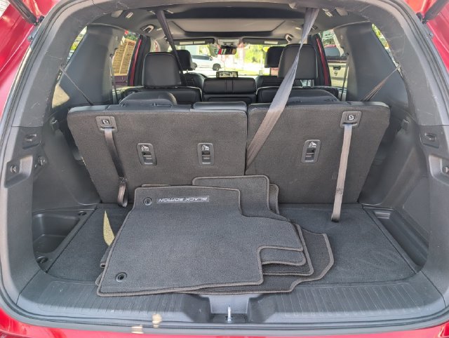 Used 2025 Honda Pilot Black Edition image 14