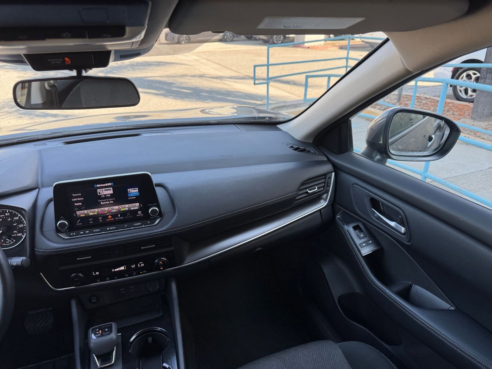 Used 2025 Nissan Rogue SV FWD image 37