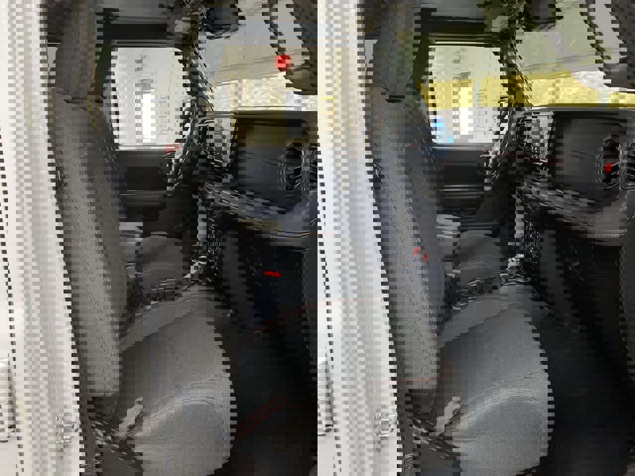 Used 2025 Jeep Wrangler Unlimited Rubicon image 19