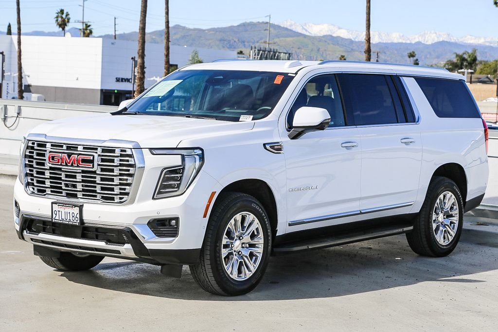 Used 2025 GMC Yukon XL Denali image 4