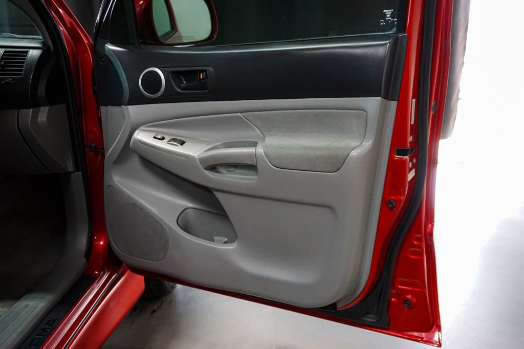 Used 2009 Toyota Tacoma X-Runner RWD image 30