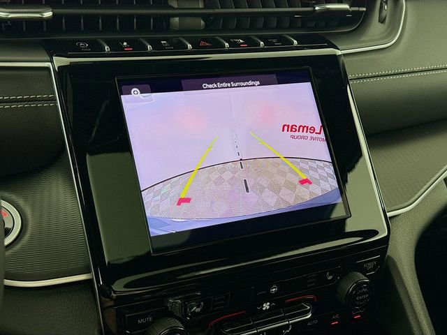 New 2025 Jeep Grand Cherokee Altitude image 14