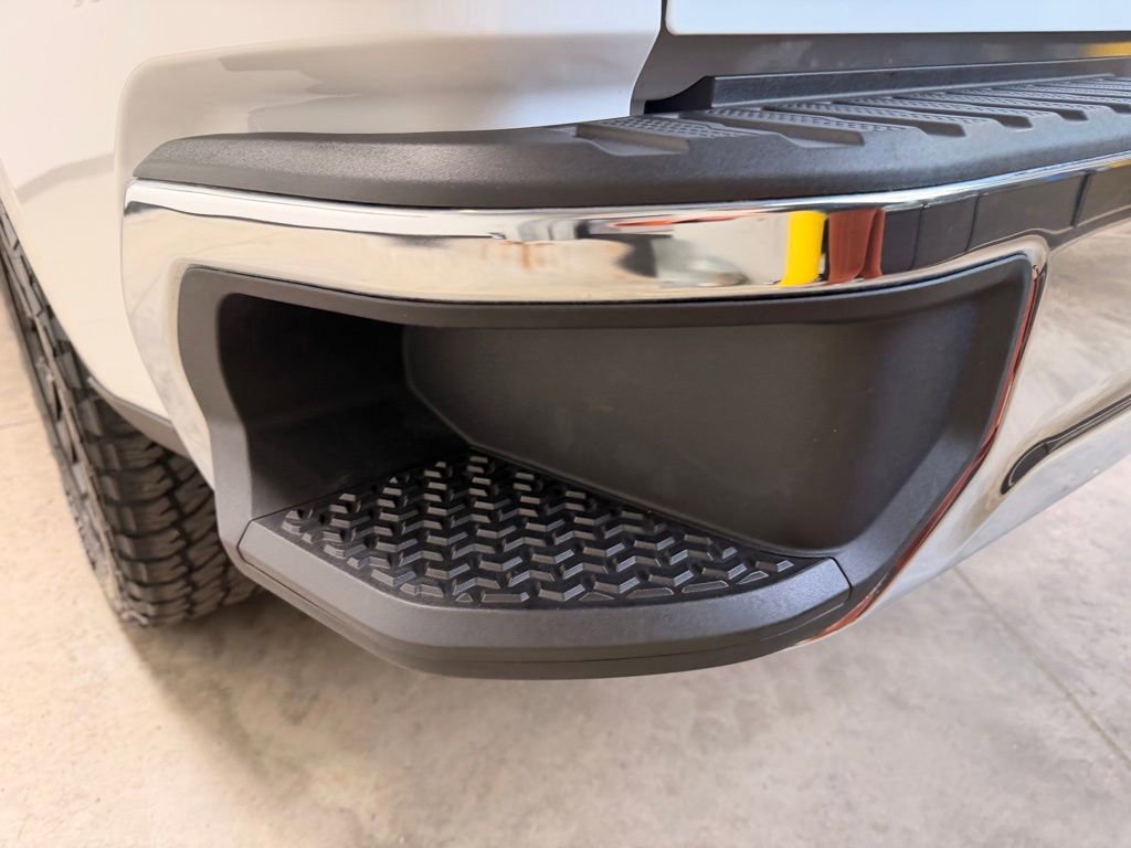 Used 2025 Chevrolet Silverado 1500 LT image 13