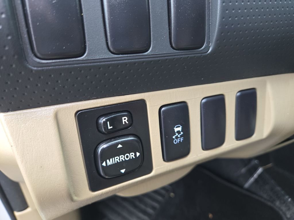 Used 2015 Toyota Tacoma 2WD Access Cab image 31