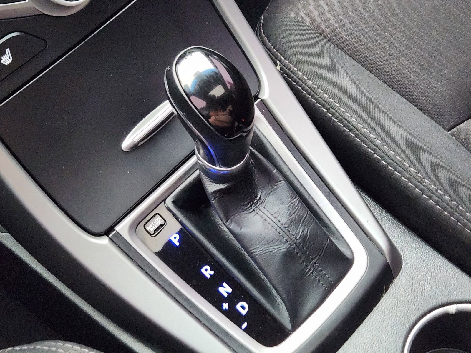 Used 2016 Hyundai Elantra Value Edition image 24