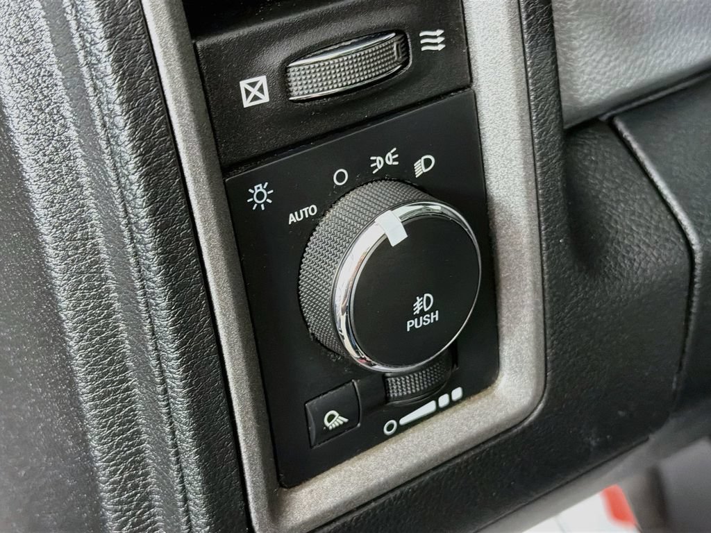 Used 2018 RAM 1500 Express w/ Wheel & Sound Group AWD/4WD image 10