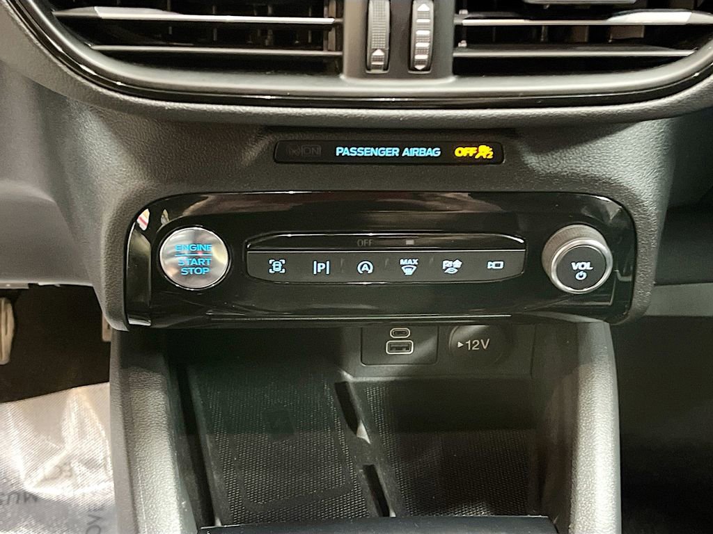 Used 2025 Ford Escape ST-Line Elite w/ Premium Technology Package image 16