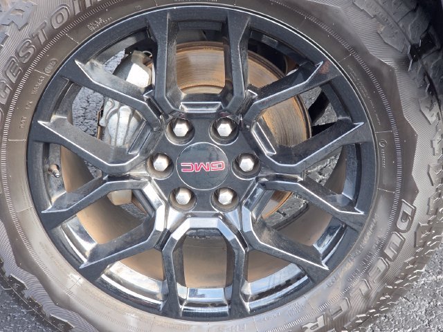 Used 2024 GMC Canyon Denali w/ LPO, Denali Black Edition AWD/4WD image 12