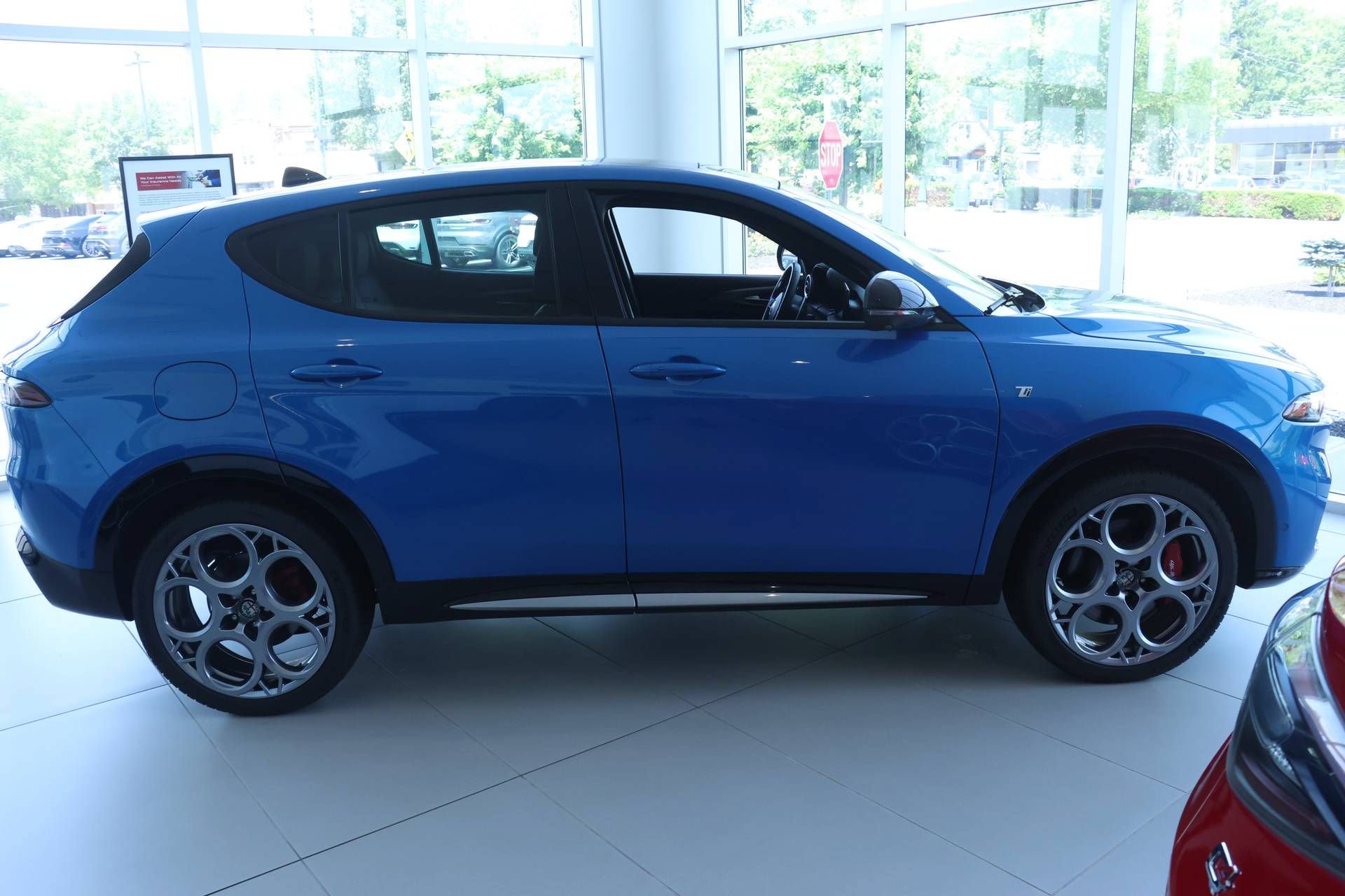 New 2024 Alfa Romeo Tonale Ti AWD/4WD image 4