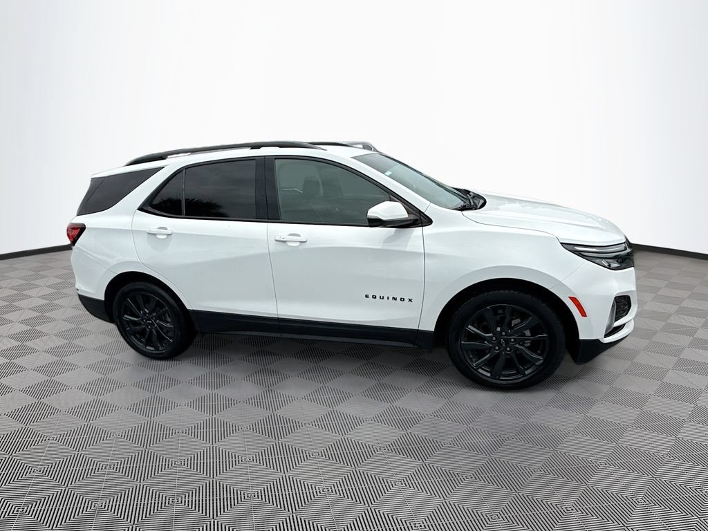 Used 2022 Chevrolet Equinox RS w/ RS Leather Package FWD image 5