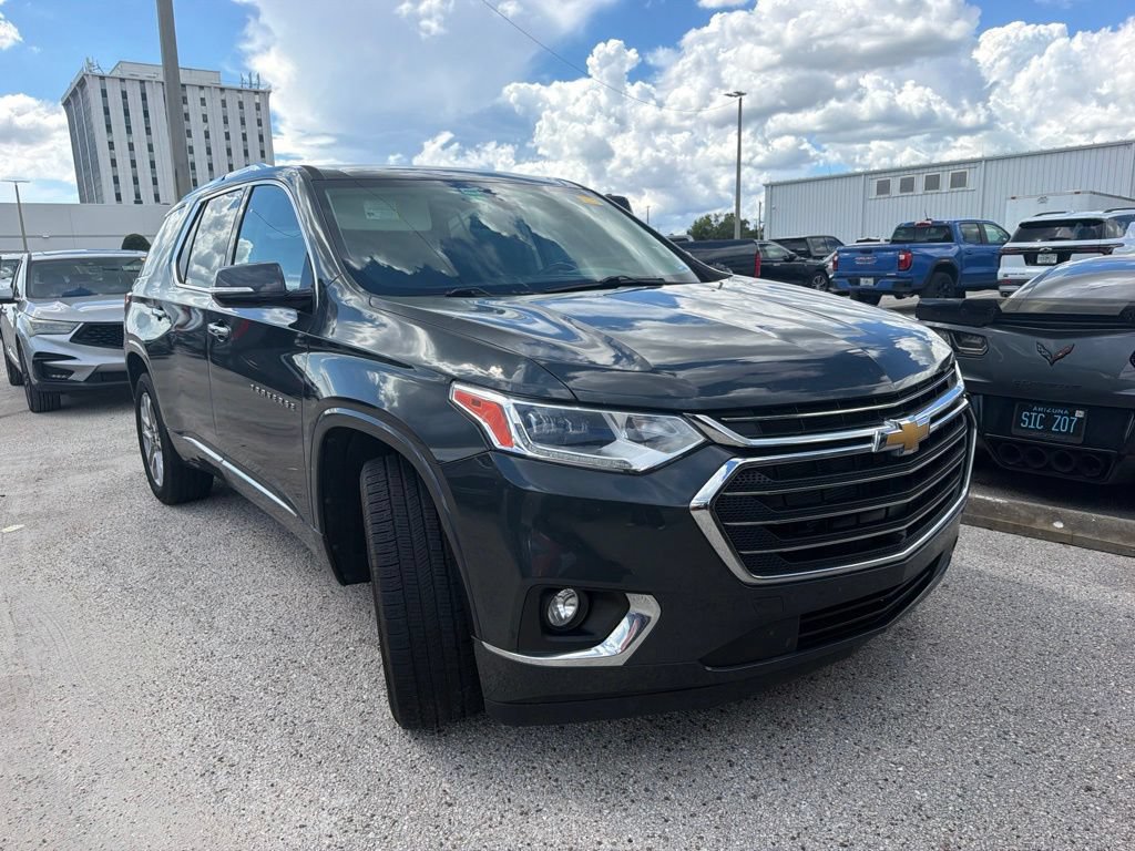 Used 2020 Chevrolet Traverse Premier FWD image 1