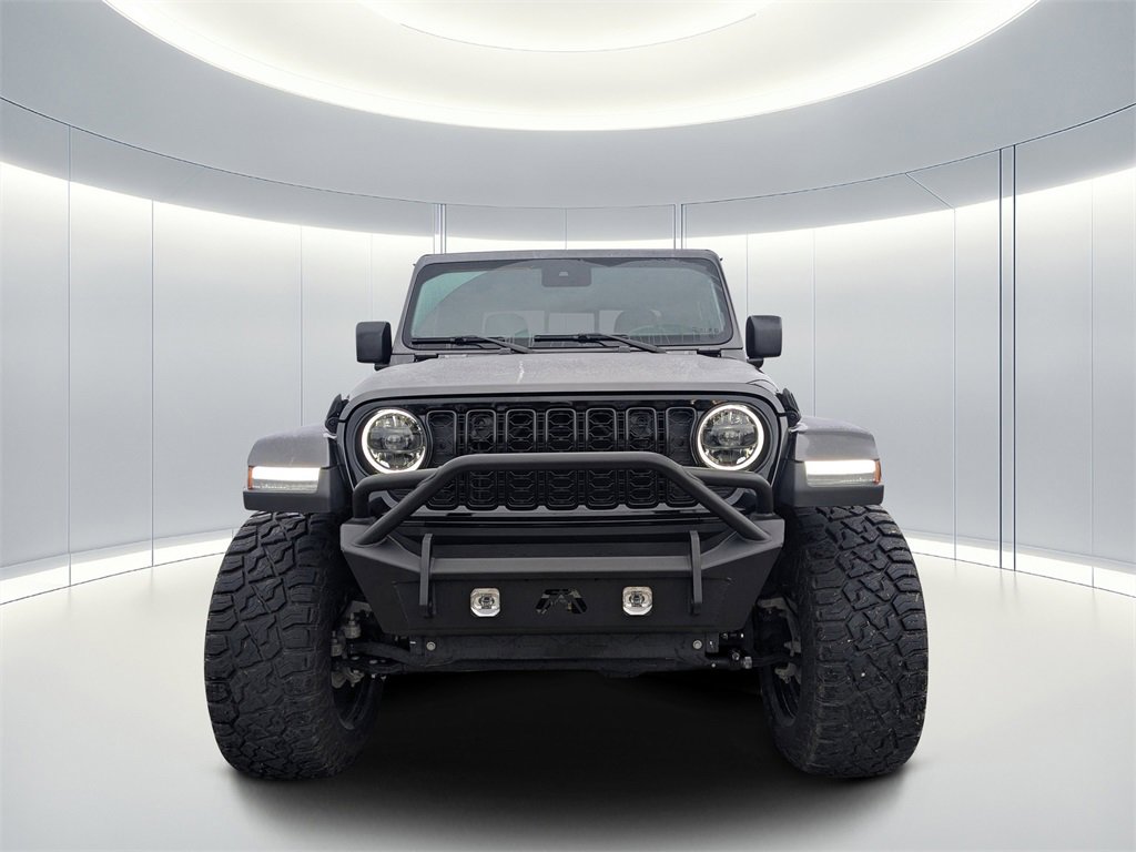 Used 2024 Jeep Gladiator Sport image 7