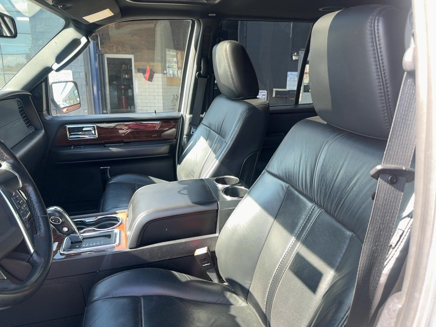 Used 2016 Lincoln Navigator Select AWD/4WD image 13