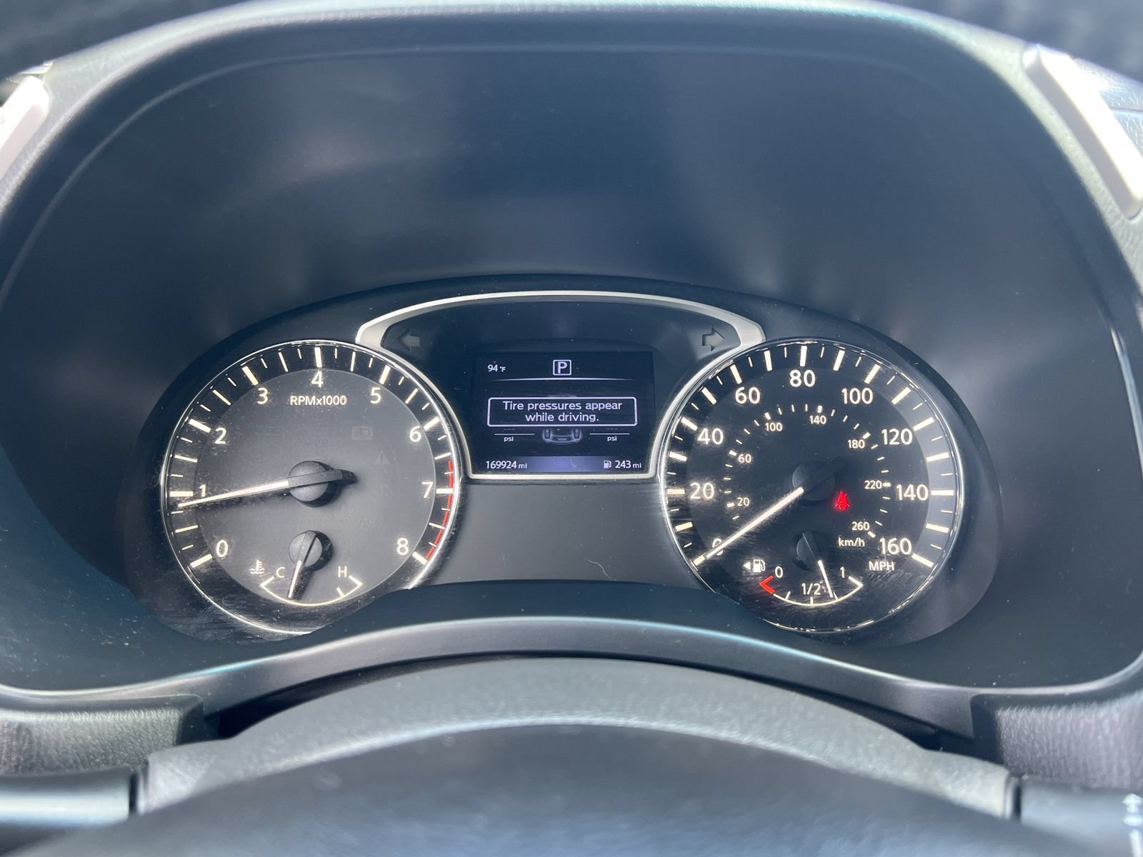 Used 2016 Nissan Pathfinder SV FWD image 12