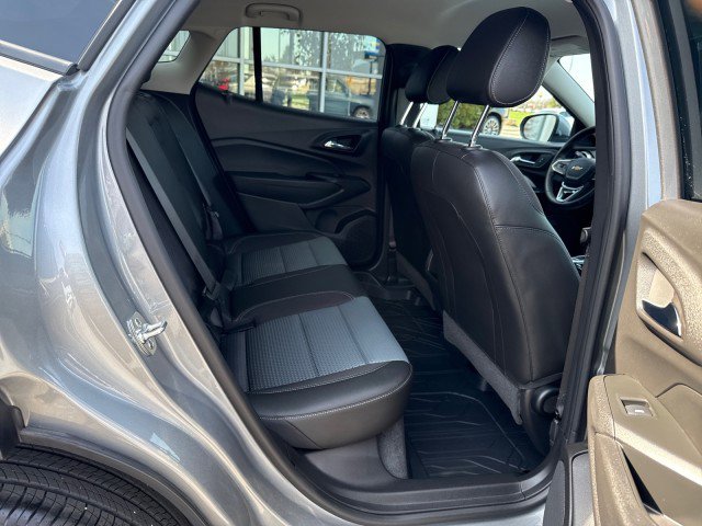 Used 2026 Chevrolet Trax LT w/ Driver Confidence Package image 27