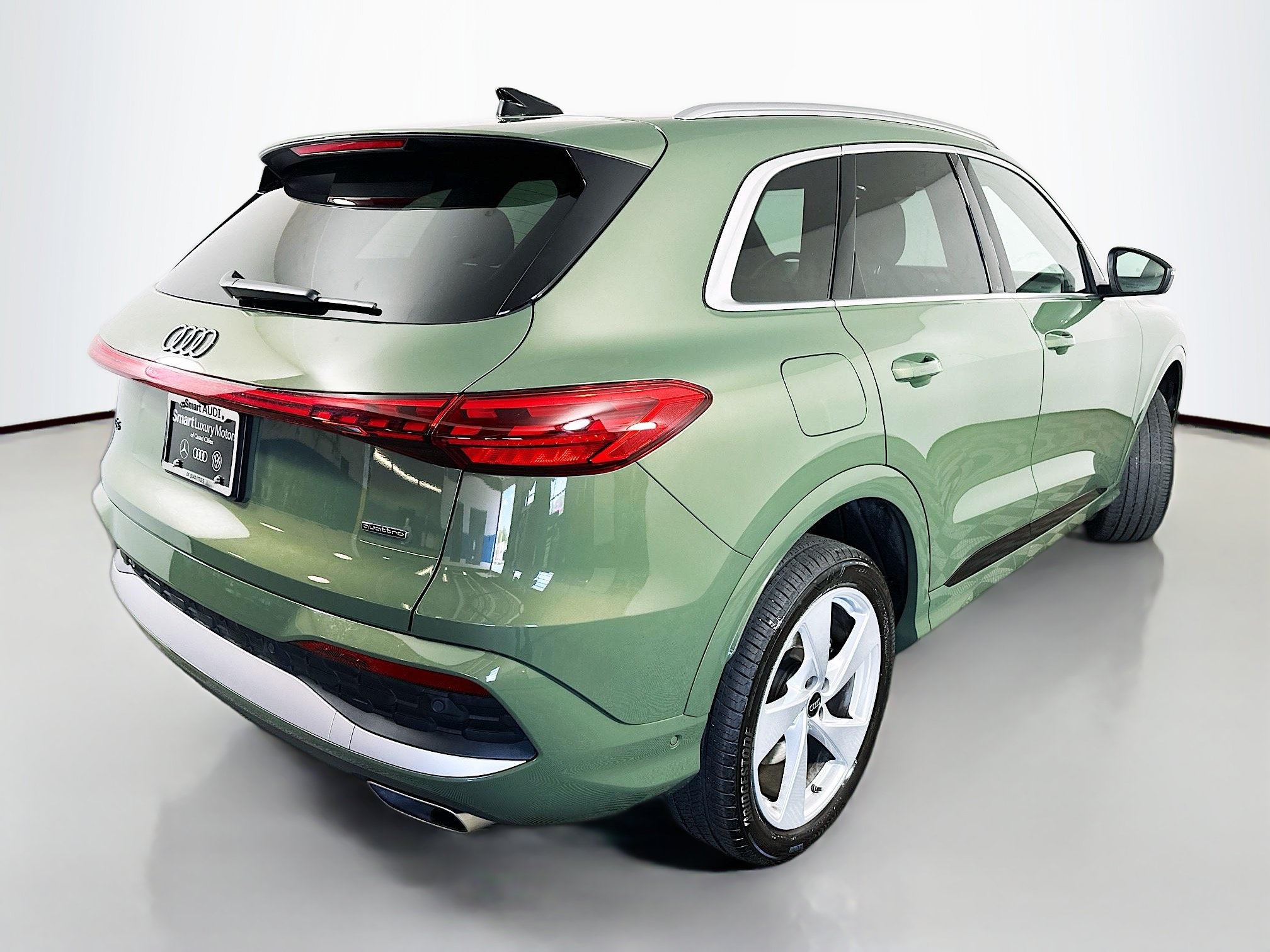 Used 2025 Audi Q5 Premium Plus w/ Premium Plus AWD/4WD image 7