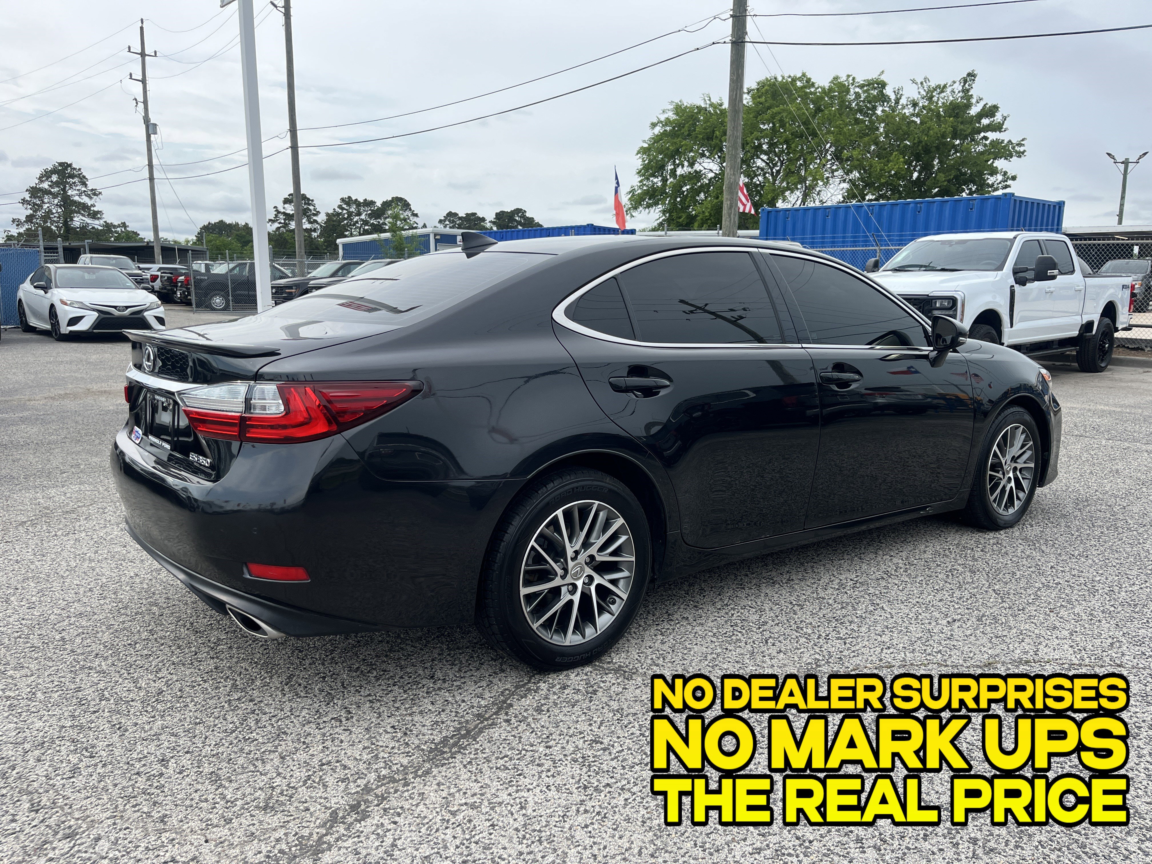 Used 2018 Lexus ES 350 w/ Luxury Package w/Wood Trim FWD image 2