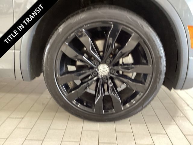 Used 2021 Volkswagen Tiguan SE R-Line AWD/4WD image 25