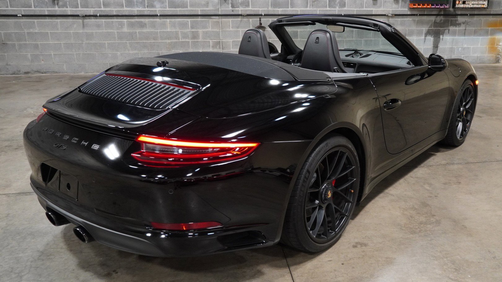 Used 2019 Porsche 911 Carrera 4 GTS image 6