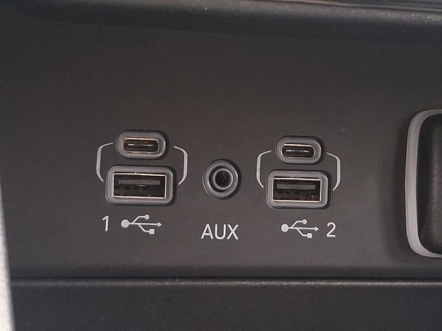 Used 2025 Jeep Grand Cherokee Limited image 25