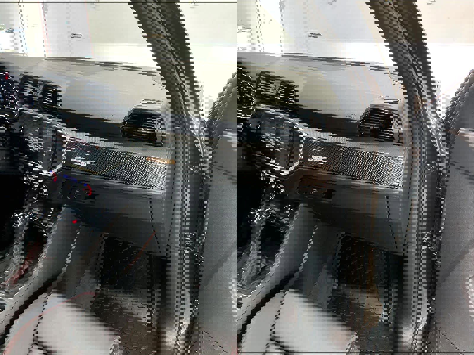 Certified 2025 Audi Q3 2.0T Premium Plus w/ Premium Plus Package image 19