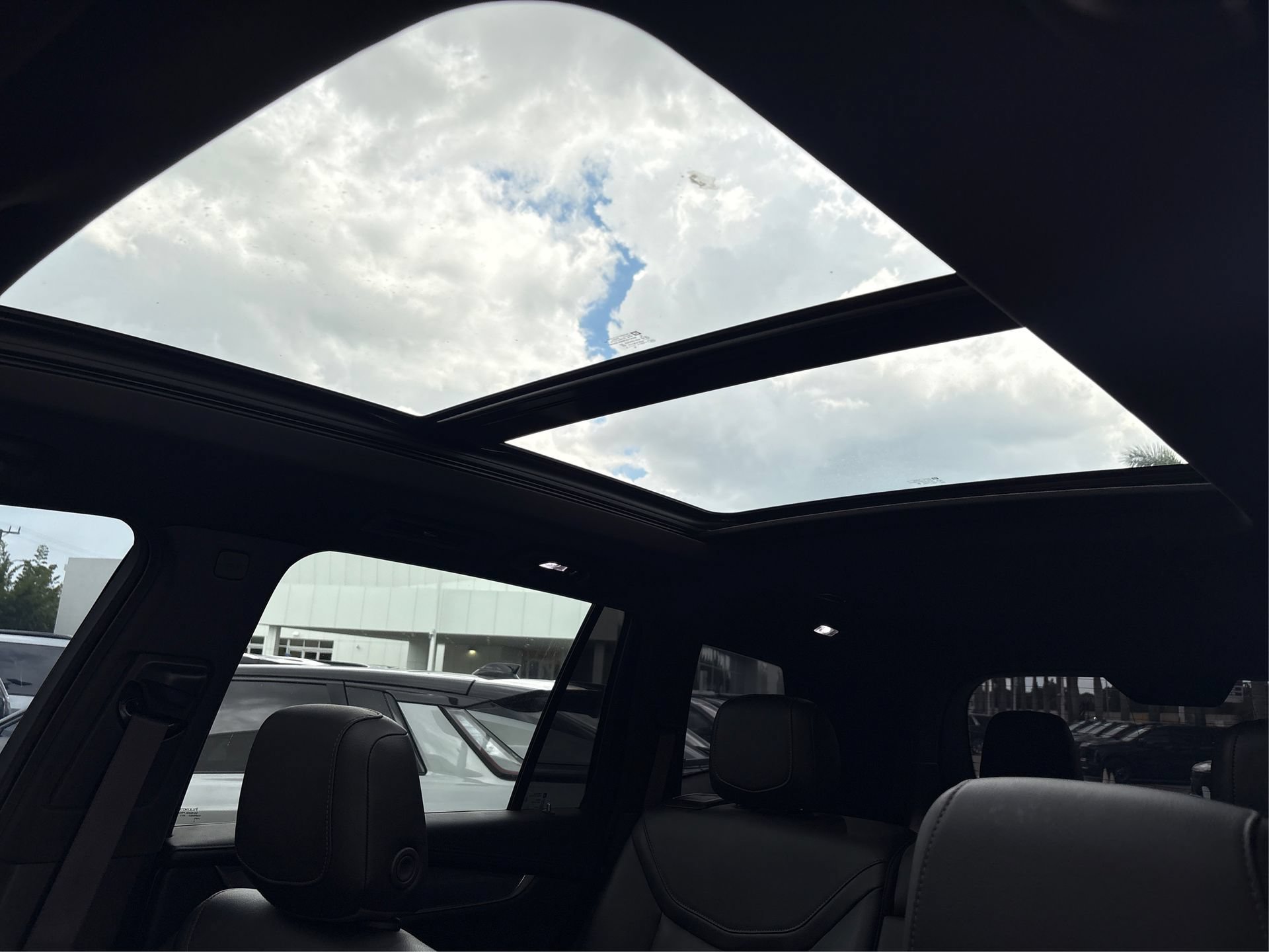 Certified 2024 Cadillac XT6 Luxury FWD image 33