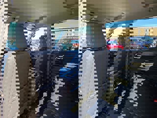 New 2026 GMC Sierra 1500 SLT image 10