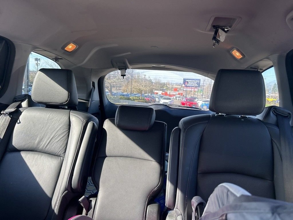 Used 2023 Honda Odyssey Touring image 10