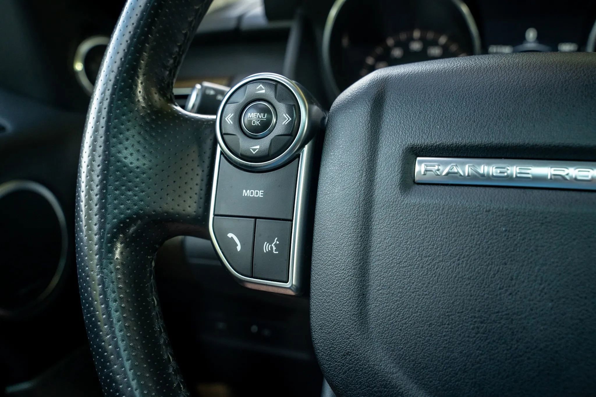 Used 2016 Land Rover Range Rover Sport SE image 28