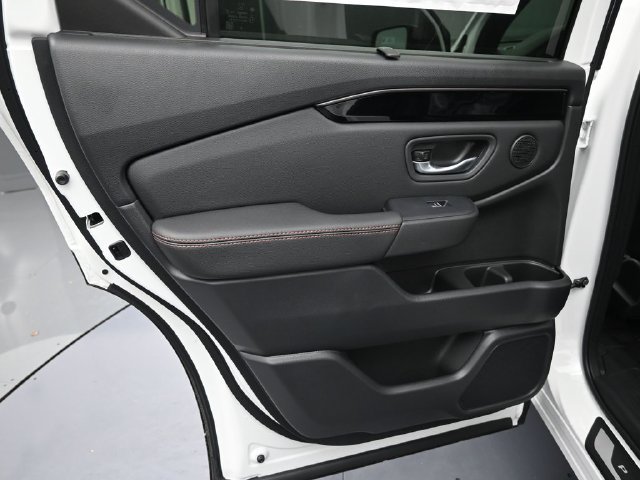 New 2026 Honda Pilot TrailSport image 7