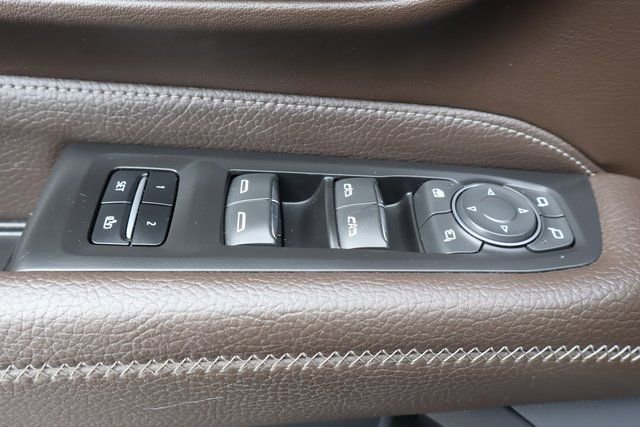 Certified 2023 GMC Yukon XL Denali image 11