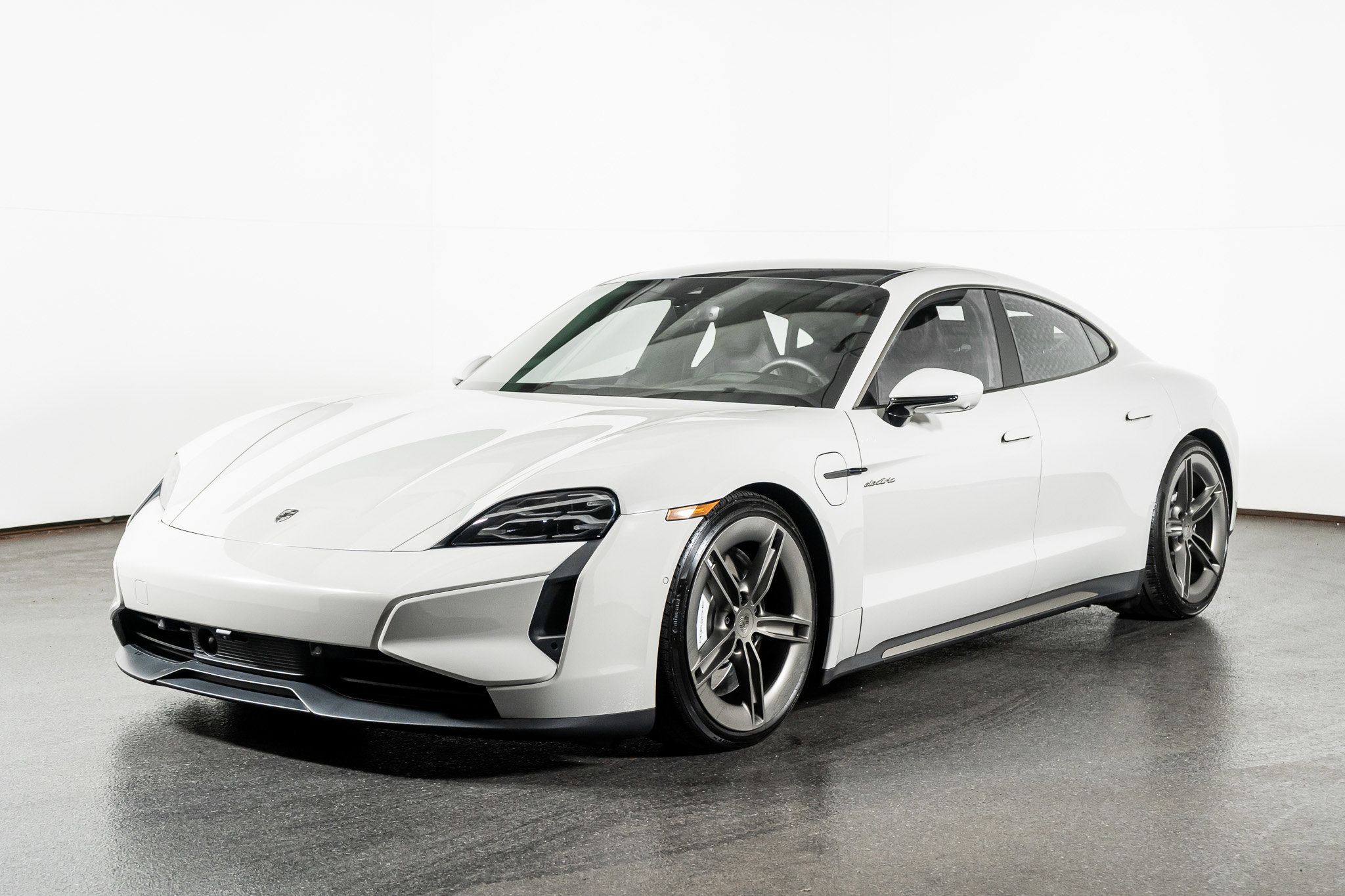 Used 2025 Porsche Taycan Turbo w/ Premium Package image 14