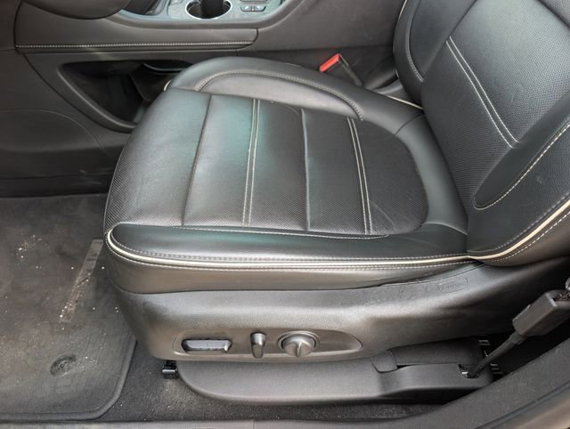 Used 2021 GMC Acadia Denali w/ Denali Technology Package image 12