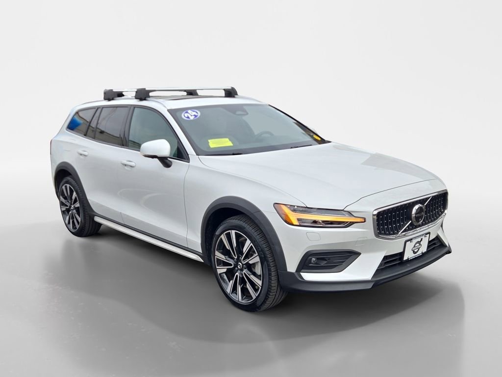 Certified 2024 Volvo V60 B5 Cross Country Ultimate image 29