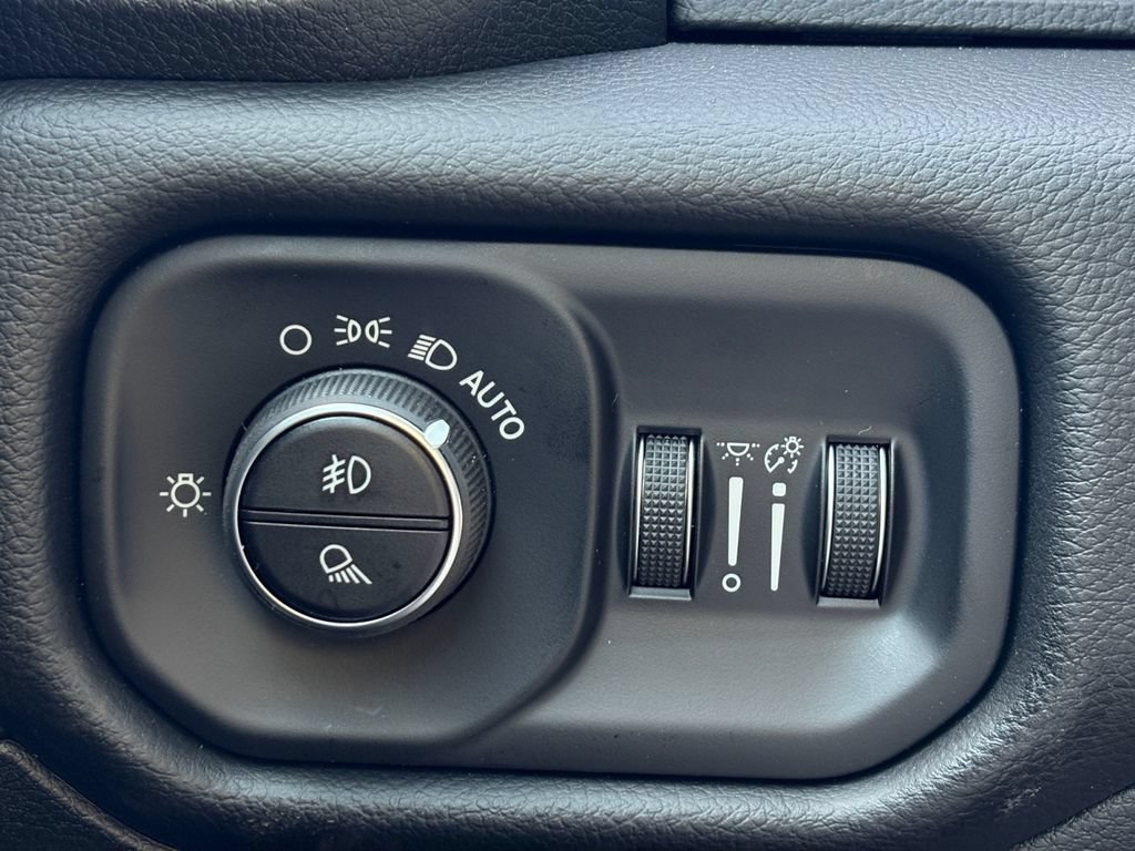 New 2026 RAM 1500 Laramie w/ Sport Appearance Package AWD/4WD image 3
