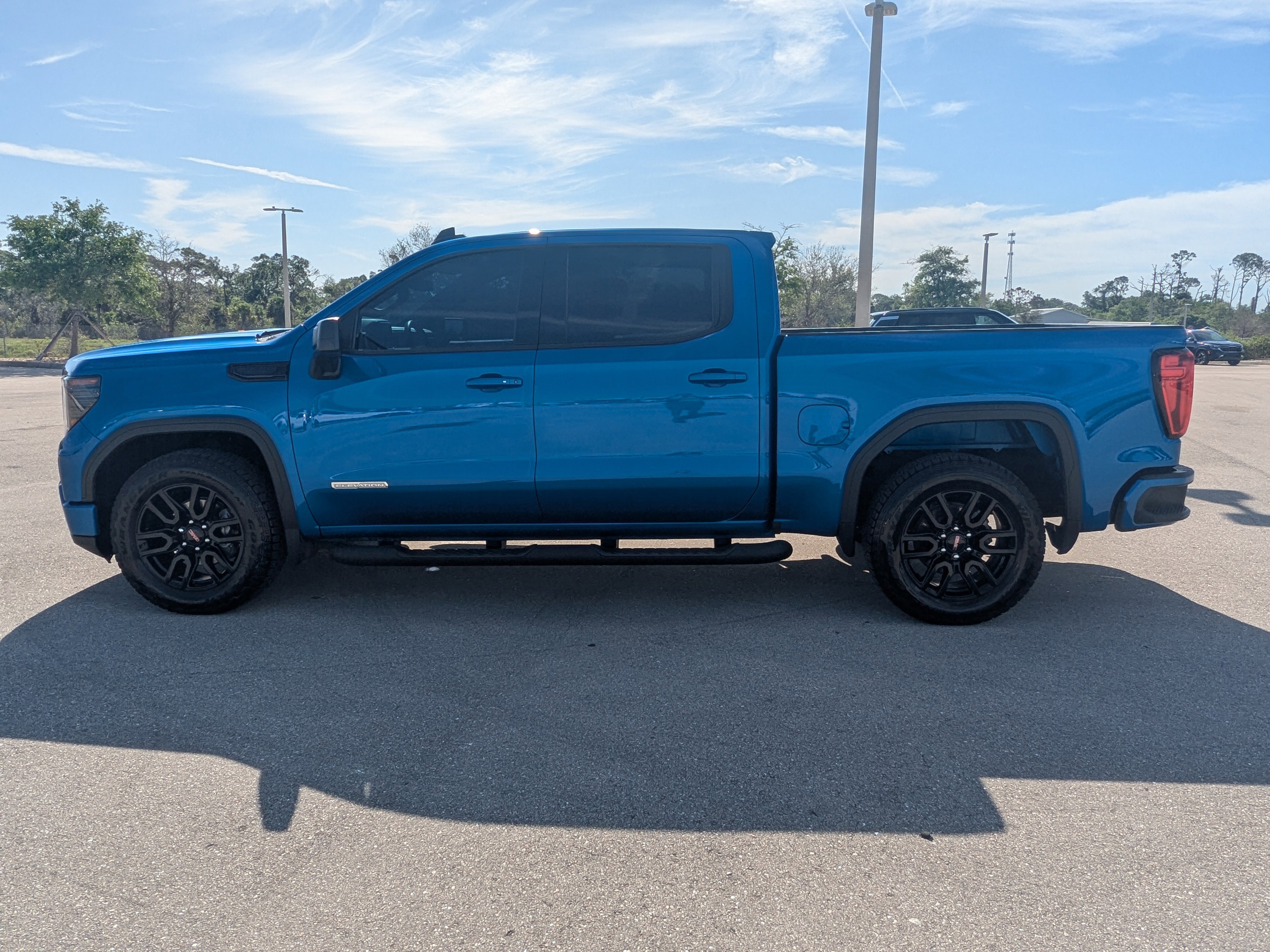 Used 2023 GMC Sierra 1500 Elevation RWD image 8